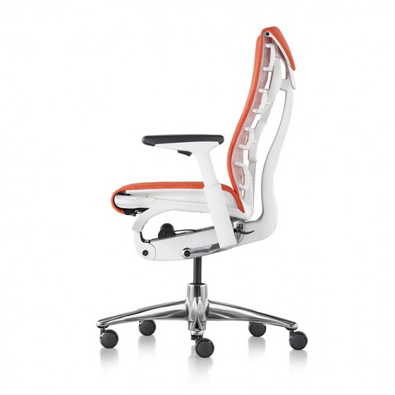 Siège de bureau ergonomique embody couleur orange papaye vue de profil