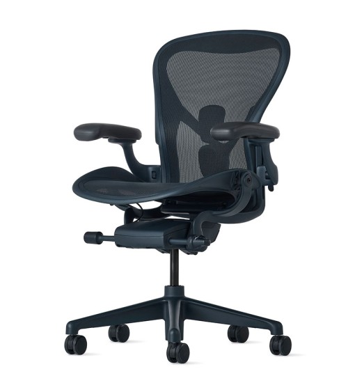Neu: Aeron-Bürostuhl in Nighfall-Blau von Herman Miller